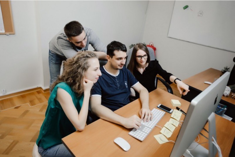 Команда дизайнеров uKit.com Команда дизайнеров uKit.com